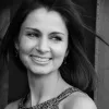 Headshot of Maria, voiceover artist - Brazilian Portuguese and International English voiceover artist based in the UK/European timezone