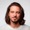 Headshot of Chris Vekemans, voiceover artist - Chris Vekemans is a prominent, Antwerp-based Flemish voice-over artist known for his fresh