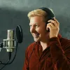 Headshot of Joshua Spriggs, voiceover artist - Joshua Spriggs is a Berlin-based British voice actor featuring a natural, youthful