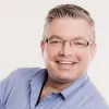 Headshot of Melvin Vermeer, voiceover artist - A 30s/40s male Dutch voice with a friendly delivery