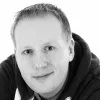 Headshot of Maas, voiceover artist - A youthful, natural Dutch male voiceover